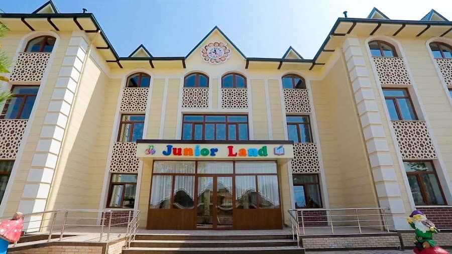 Junior